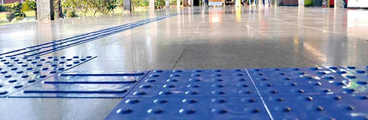 Read more about the article Onde utilizar o piso tátil PVC?